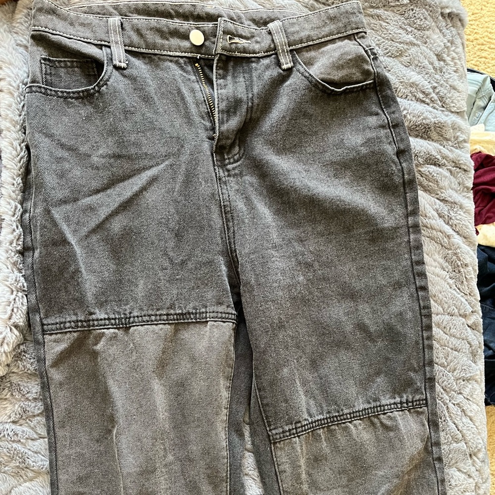 Women’s dark gray patchwork jeans. Medium